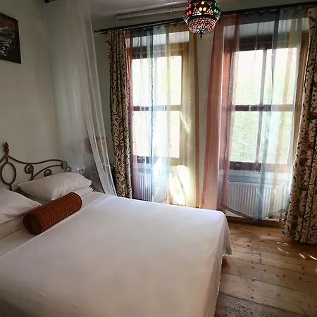 Noble House Galata Bed and Breakfast 3*
